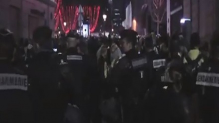 Nouvel an à Paris: les Gilets jaunes n'oublient pas leurs revendications