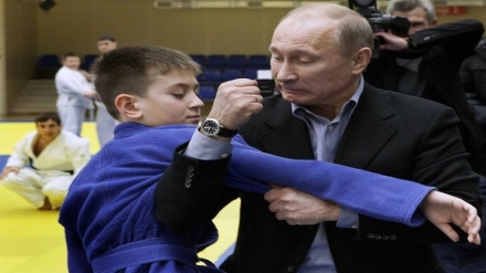 Владимир Путин ҳаётидан лаҳзалари  (фотожамланма)