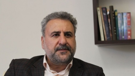 İran parlamenter heyeti Suriye'ye gitti