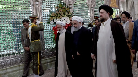 Ruhani: Revolucioni Islamik i Iranit ka arritur në fitore me qëndresën e popullit përball fuqive të brendshme dhe të jashtme