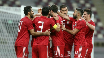 サッカーのイラン代表が親善試合で、カタールに勝利