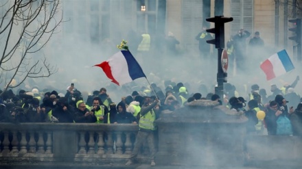 Faransa : Ana Ci Gaba Da Zanga zangar Kyamar Macron 