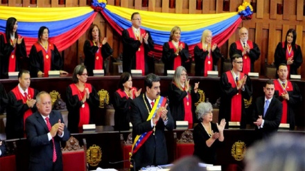 Poderes públicos respaldan a Maduro en Venezuela