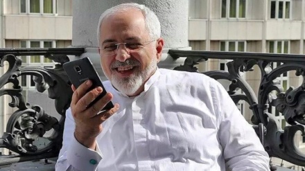 Zarif: Trump ve Siyonist rejim İsrail belki yer küreden de çekilmek istiyorlar!