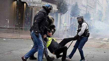 1 700 blessés: la France contre la France?