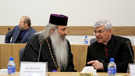 Dialog Agama dan Budaya di Iran (1)