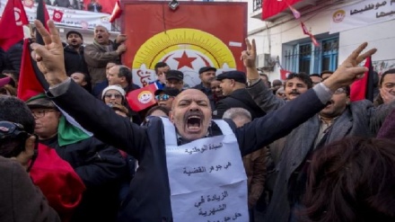 Tunus'ta devrimin 8. Yılında genel grev