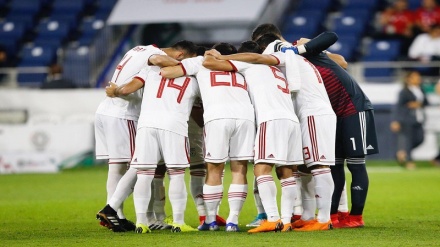 ایران از عمان عبور می کند