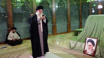 Líder iraní reafirma su compromiso con ideales del Imam Jomeini+Fotos