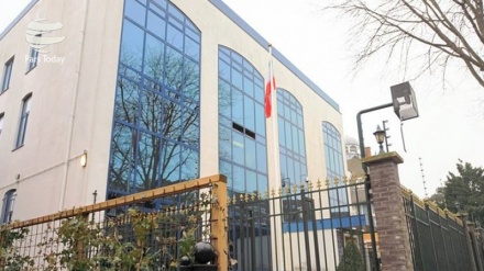 Lahey'de İran büyükelçiliğine saldırı