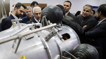 Kunjungan ke Pusat Riset Antariksa Iran