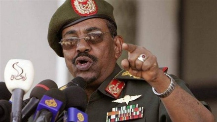 Sudan’s Bashir vows to restore peace to war zone in south