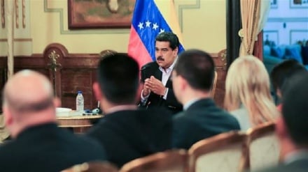 সতর্ক থাকুন, তেল চুরি করতে চায় আমেরিকা: মাদুরো