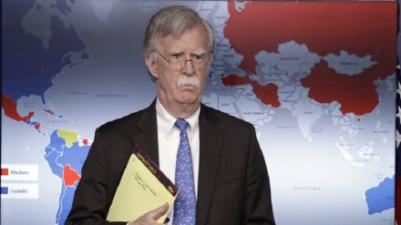 米大統領補佐官のメモが公開、アメリカの対ベネズエラ軍事介入の可能性