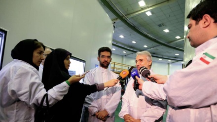 Melihat dari Dekat Prestasi Baru Industri Antariksa Iran (1)