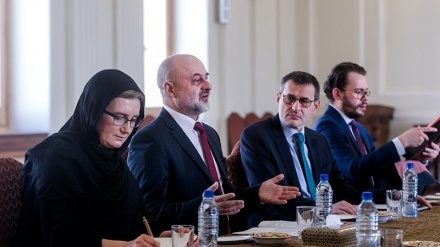 Zv/ministri i punëve të jashtme të Polonisë arrin në Teheran