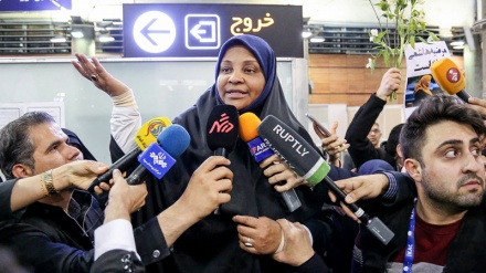 Marzie Hashemi arrin në Teheran