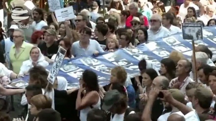 ארגנטינה: אלפי מפגינים בבירה במחאה נגד המדיניות הכלכלית