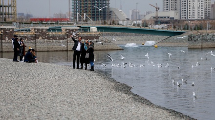 Danau Chitgar di Awal Musim Dingin (1)
