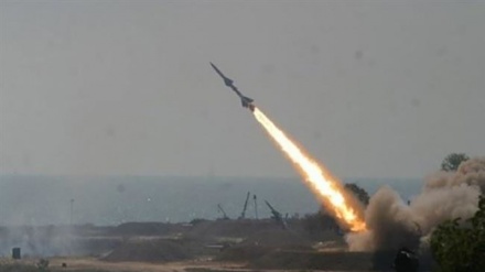 Fuerzas yemeníes atacan con misiles Arabia Saudí
