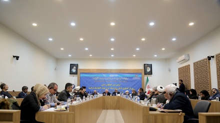 Dialog Agama dan Budaya di Iran (2)