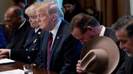 Trump to ‘devastate Turkey economically if they hit Kurds’ in Syria