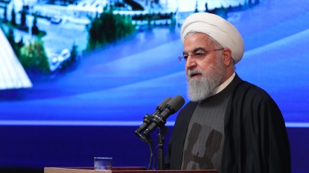 伊朗走自力更生的道路的目的是向傲慢的大国发生挑战