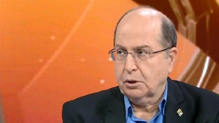 יעלון: נתניהו שידר פאניקה, וממשיך להסתבך בשקריו