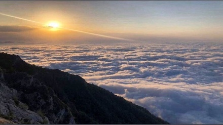 イラン北部の避暑地オーパート