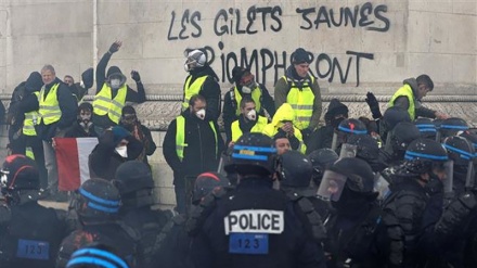 La Macronie légalise la répression des protestataires