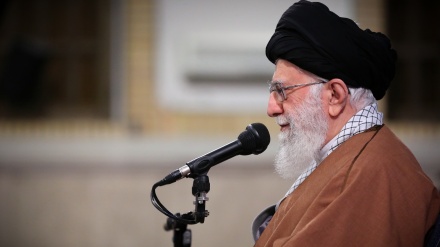 イラン最高指導者、「米は国内外で問題を抱える」