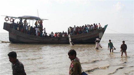 Bangladesh stops 30 Rohingya Muslims from leaving