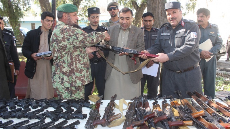 تحویل نزدیک به 500 میل سلاح به برنامه خلع سلاح افراد غیر مسئول در ولایت ننگرهار‎