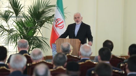 Zarif: Irán está facilitando la paz y la estabilidad en la región+video