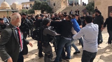 Jordan MPs call for expulsion of Israeli envoy over al-Aqsa assault