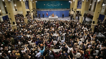 Leader: US will soon sink like the Titanic (3)