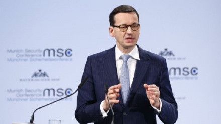 ראש ממשלת פולין לא יגיע לישראל