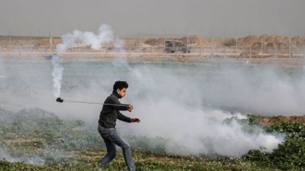 Büyük Dönüş Yürüyüşü'nde İsrail güçleri 20 Filistinliyi yaraladı