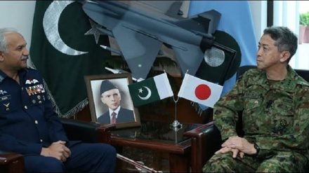 日本防衛関係者とパキスタン軍関係者が、関係拡大を強調
