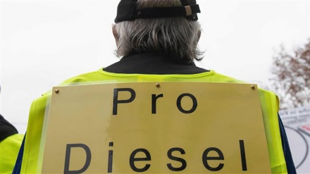 Yellow vest protests hit bastion of Germany's car industry