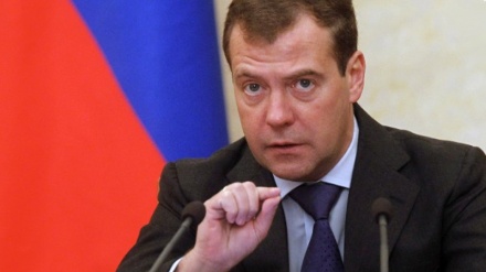 Медведев АҚШ санкцияларига қарши курашга дастур берди