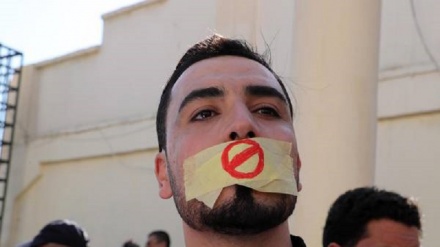 Algeria: giornalisti manifestano per libertà di informazione