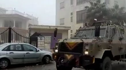 Bentrokan Warga Palestina dengan Militer Zionis di Ramallah