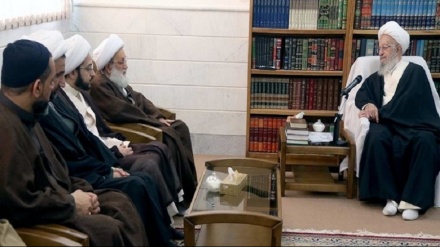 大阿亚图拉谢赫·尔萨·嘎西姆与大阿亚图拉马卡利姆·设拉子举行会谈