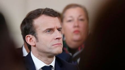 Francia, Macron valuta referendum riduzione numero deputati 