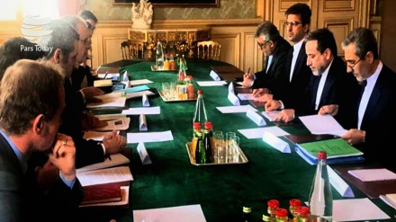 Beratungen des iranischen Vizeaußenministers in Paris