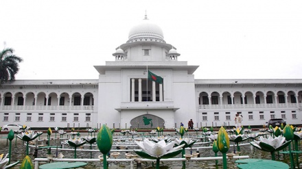 বাংলাদেশে পিতৃহীন শিশুর অধিকার প্রতিষ্ঠায় মাঝরাতে আদালতের নির্দেশনা জারি: বিশেষজ্ঞের অভিমত