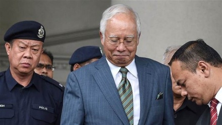 Eks PM Malaysia Divonis 12 Tahun Penjara