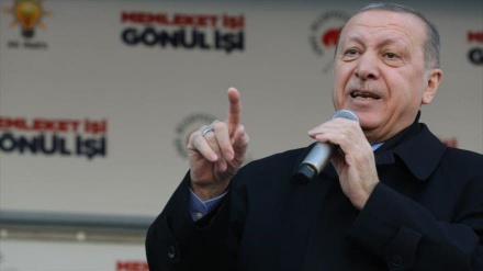 Erdogan denuncia a EEUU por vender armas a “terroristas” en Siria