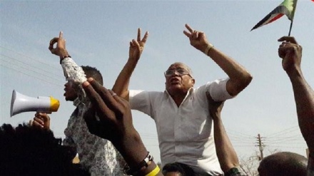 Protesters hit with tear gas during rally in Sudan's Omdurman